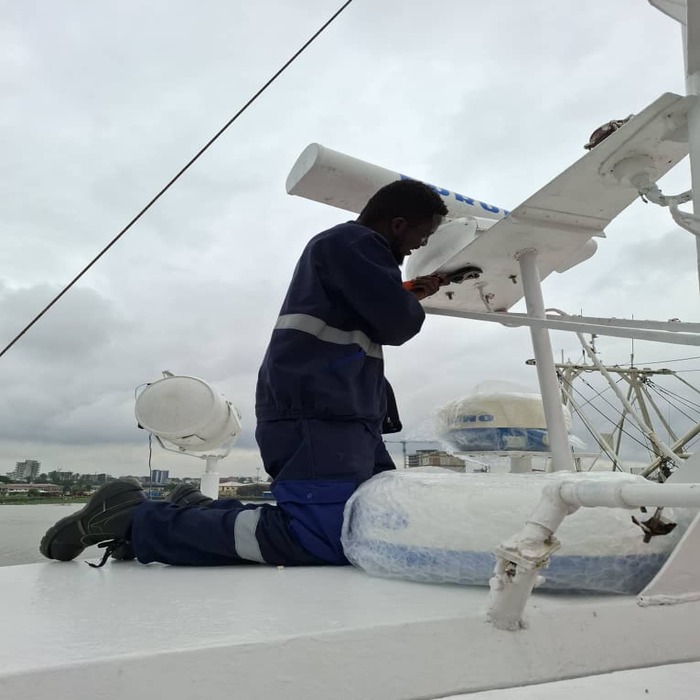 Workshop equipment photo 1